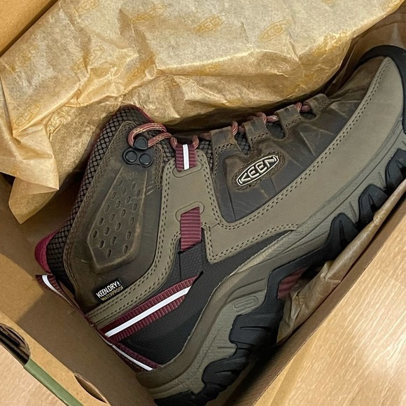 Keen Women's Weiss Boysenberry Targhee II Leather Hiking Boot 8.5 NWT - Picture 7 of 9